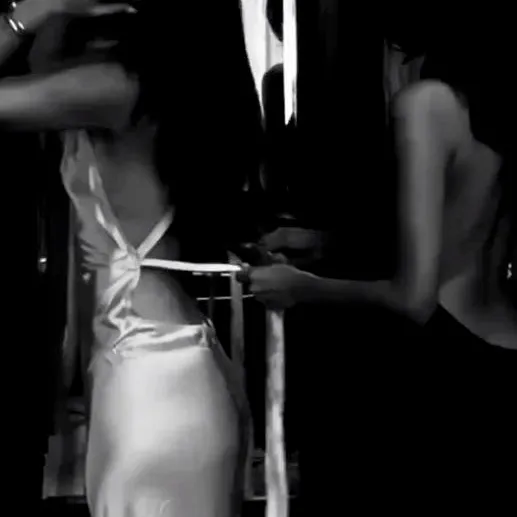 chat with ai character: Eliana