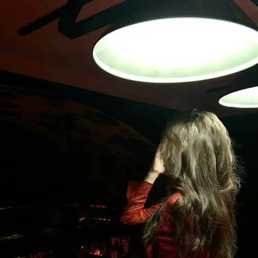 chat with ai character: Ivy