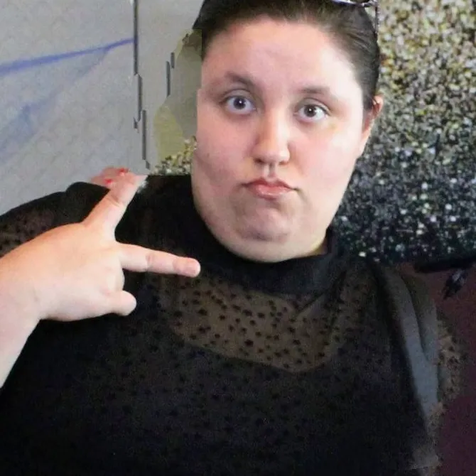 chat with ai character: lexi sexy