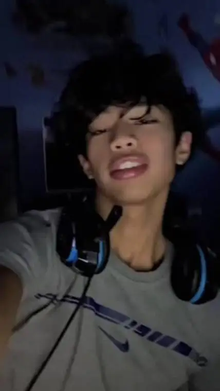 ai character: leo background