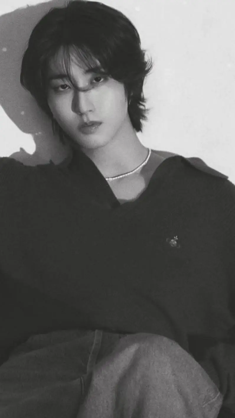 ai character: Han Jisung  background