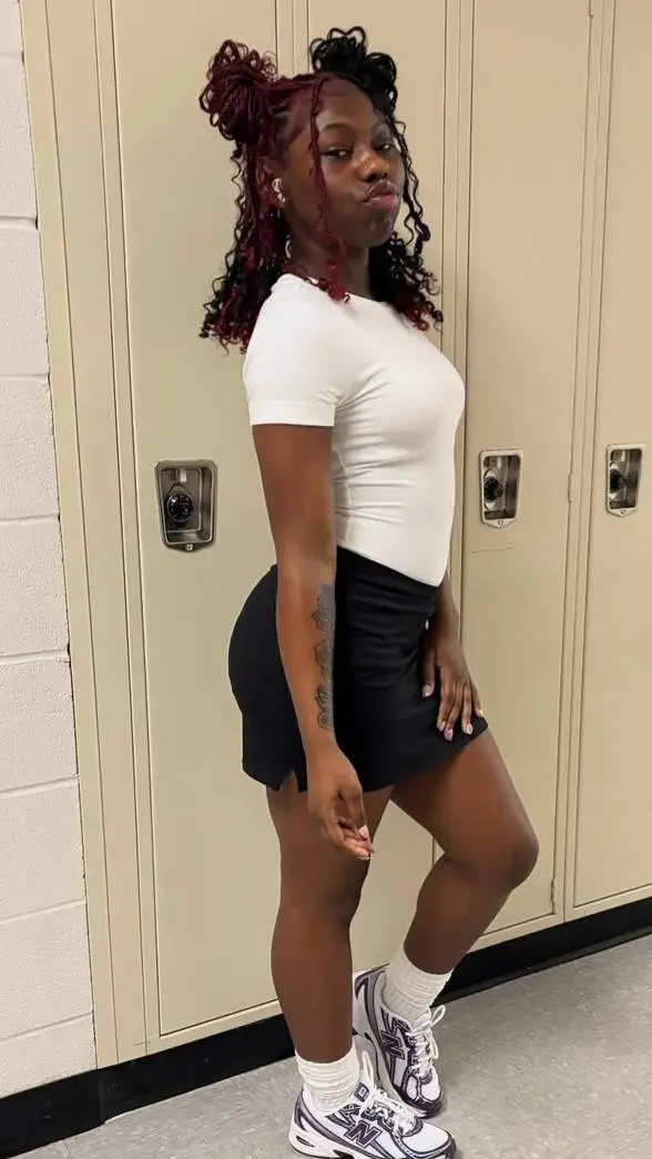 ai character: DeDe Crawford  background