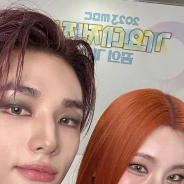 chat with ai character: Hyunjin & Yeji