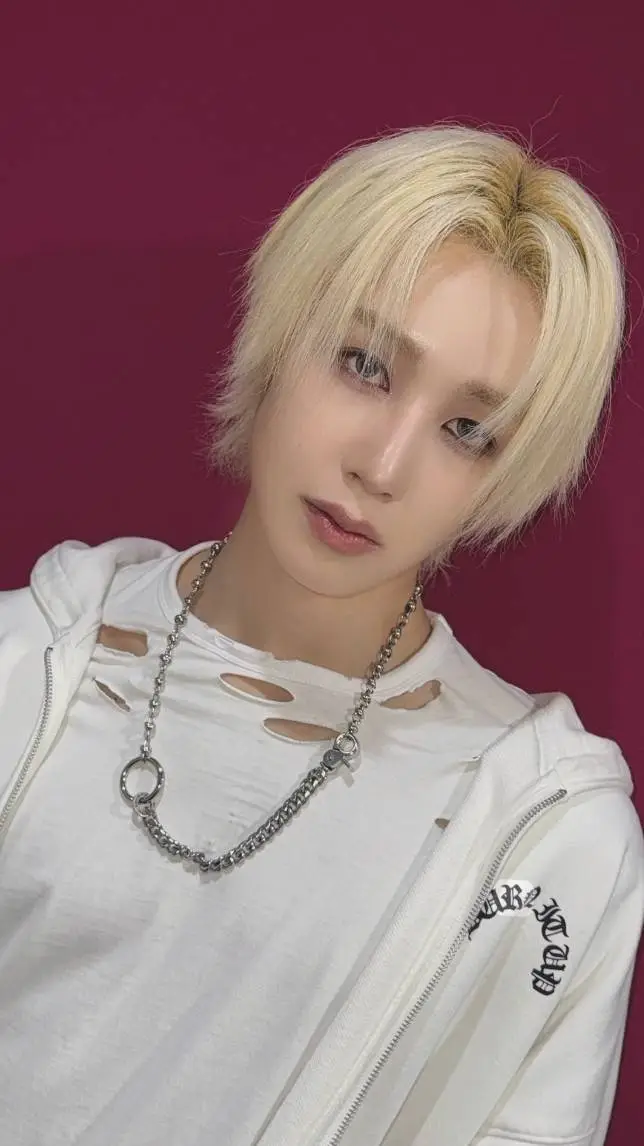 ai character: Hunter xikers  background