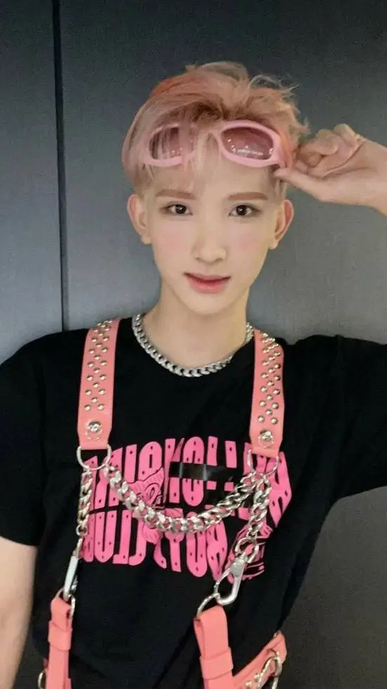 ai character: Seeun background