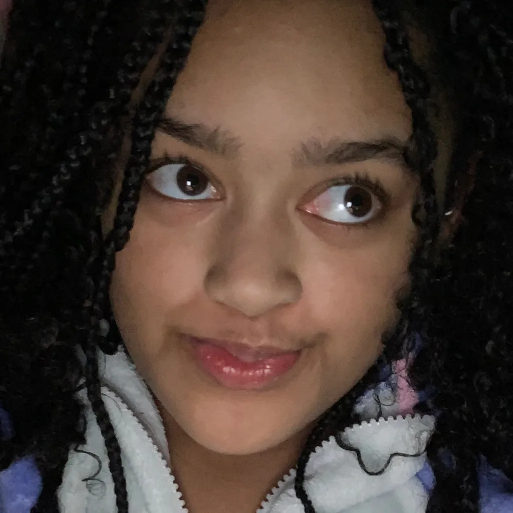 chat with ai character: Ella