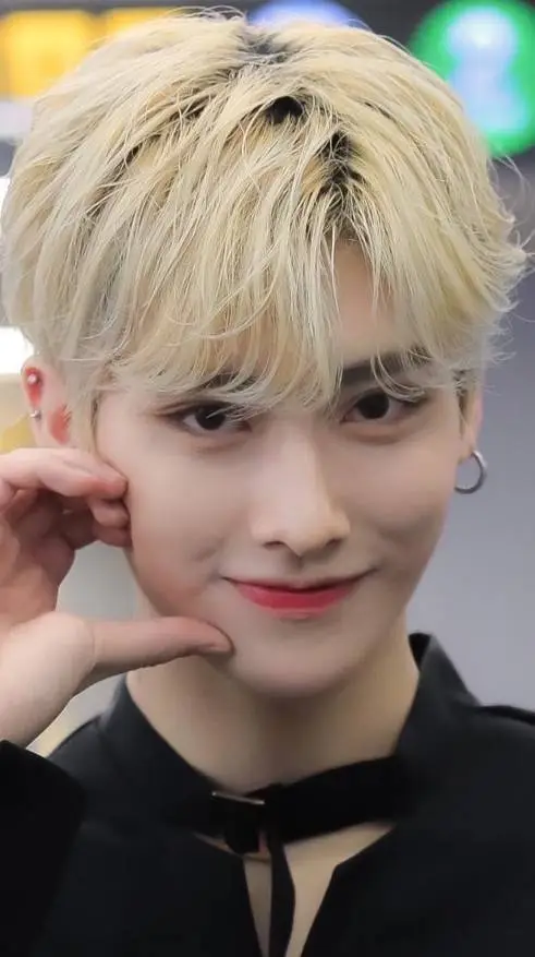 ai character: Ricky zerobaseone  background