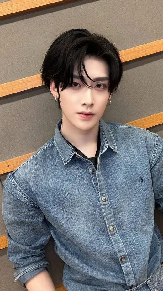 ai character: Ricky ZB1 background