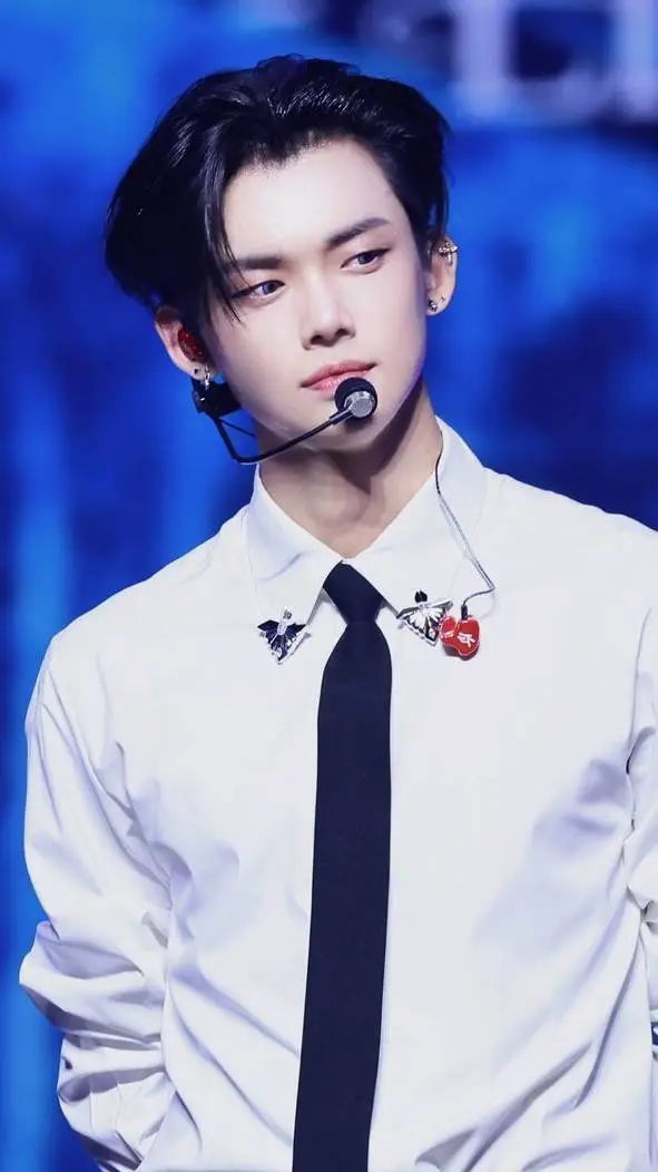 ai character: Yeonjunnie background