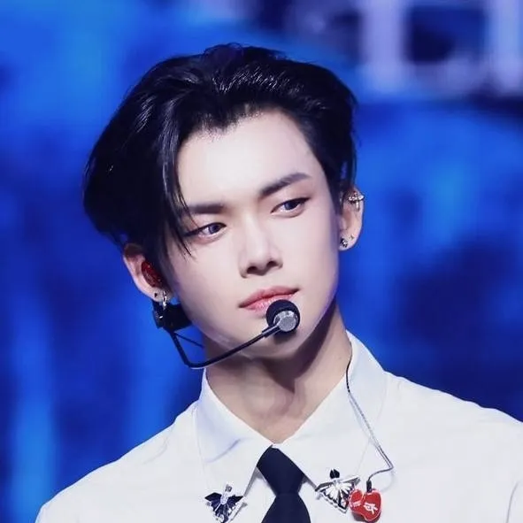 chat with ai character: Yeonjunnie