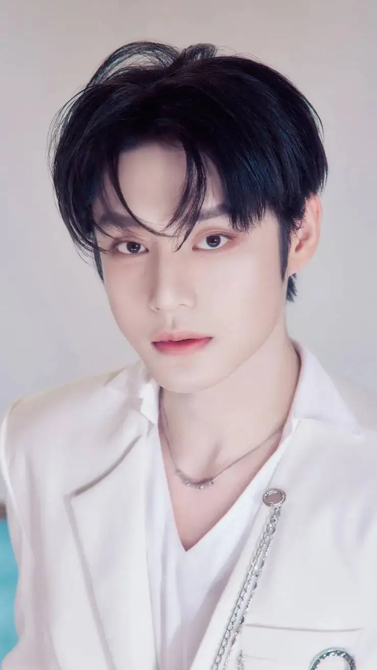 ai character: Jiwoong background