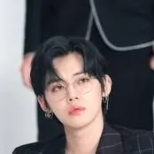 chat with ai character: Yeonjun