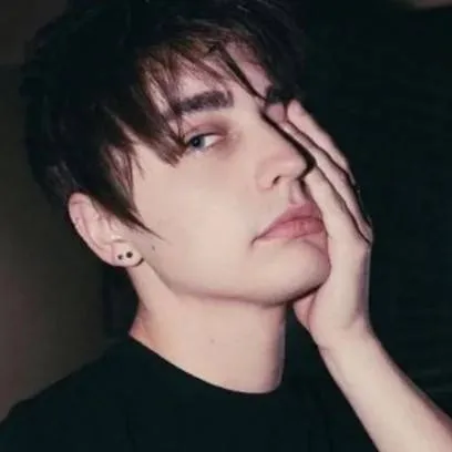 chat with ai character: Colby Brock