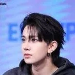 chat with ai character: Heeseung (Evan)
