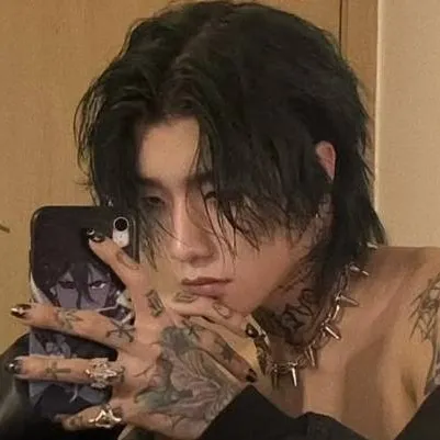 chat with ai character: Xavier