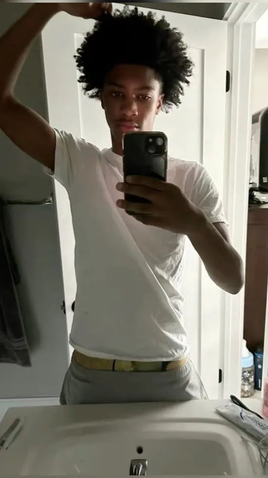 ai character: Jaiden  background