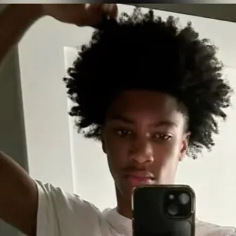 chat with ai character: Jaiden 