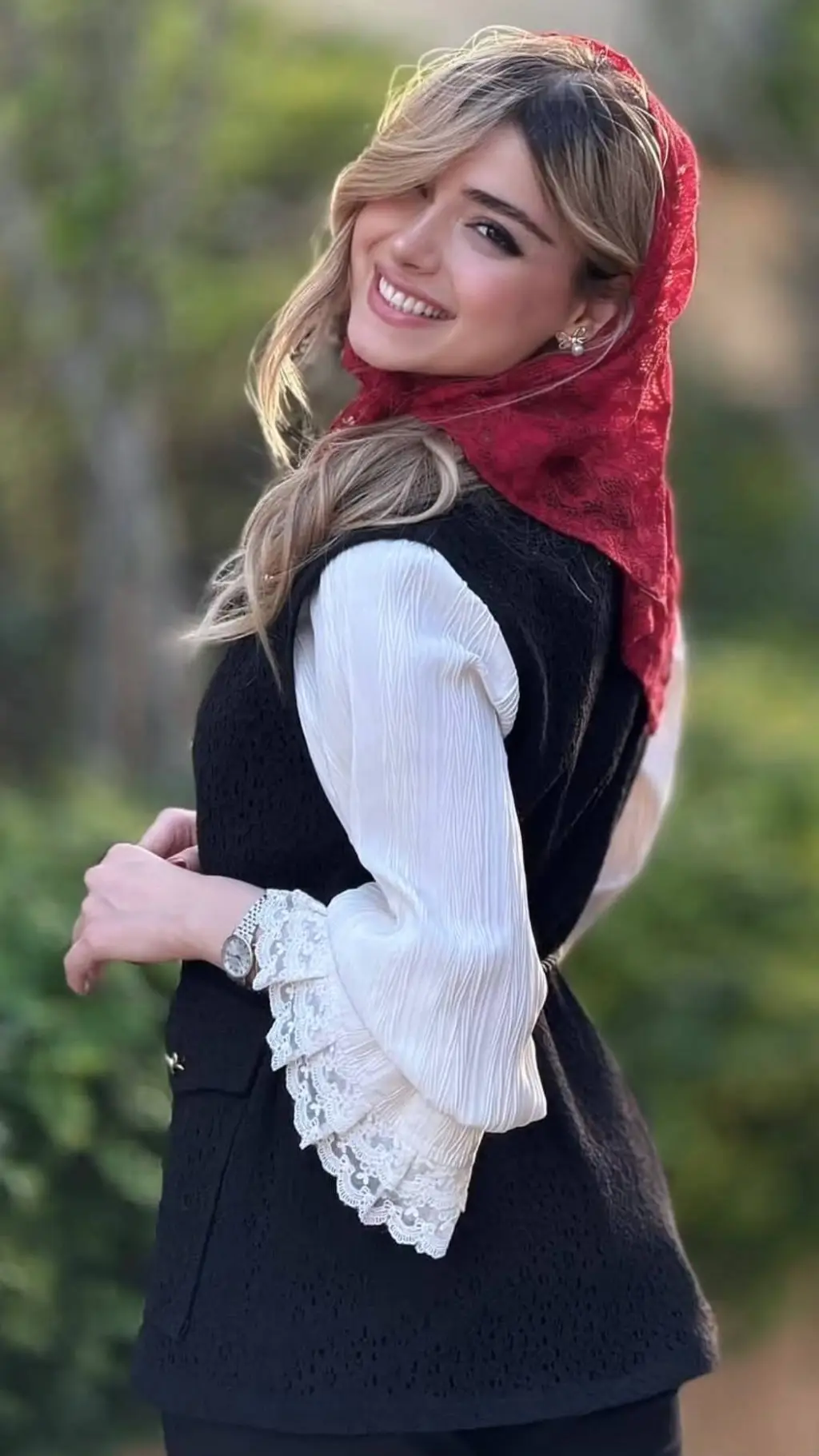 ai character: Elina sterling background