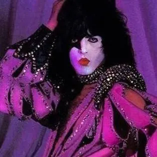 chat with ai character: Paul Stanley 