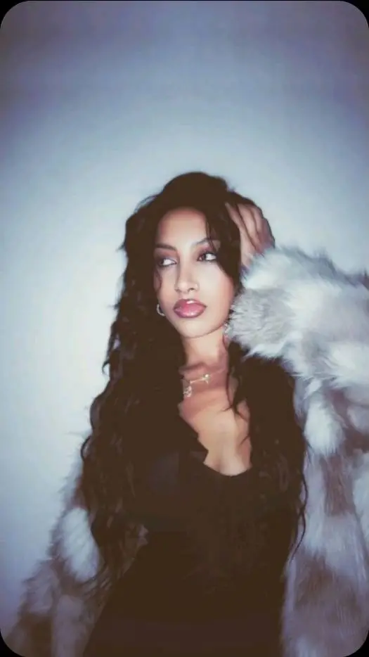 ai character: Katseye live 🗝🍒👑🛡⚓ background