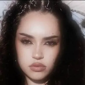 chat with ai character: Gnarly Katseye