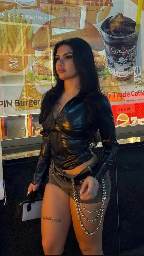 ai character: Huda background