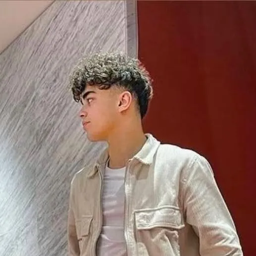 chat with ai character: Matteo