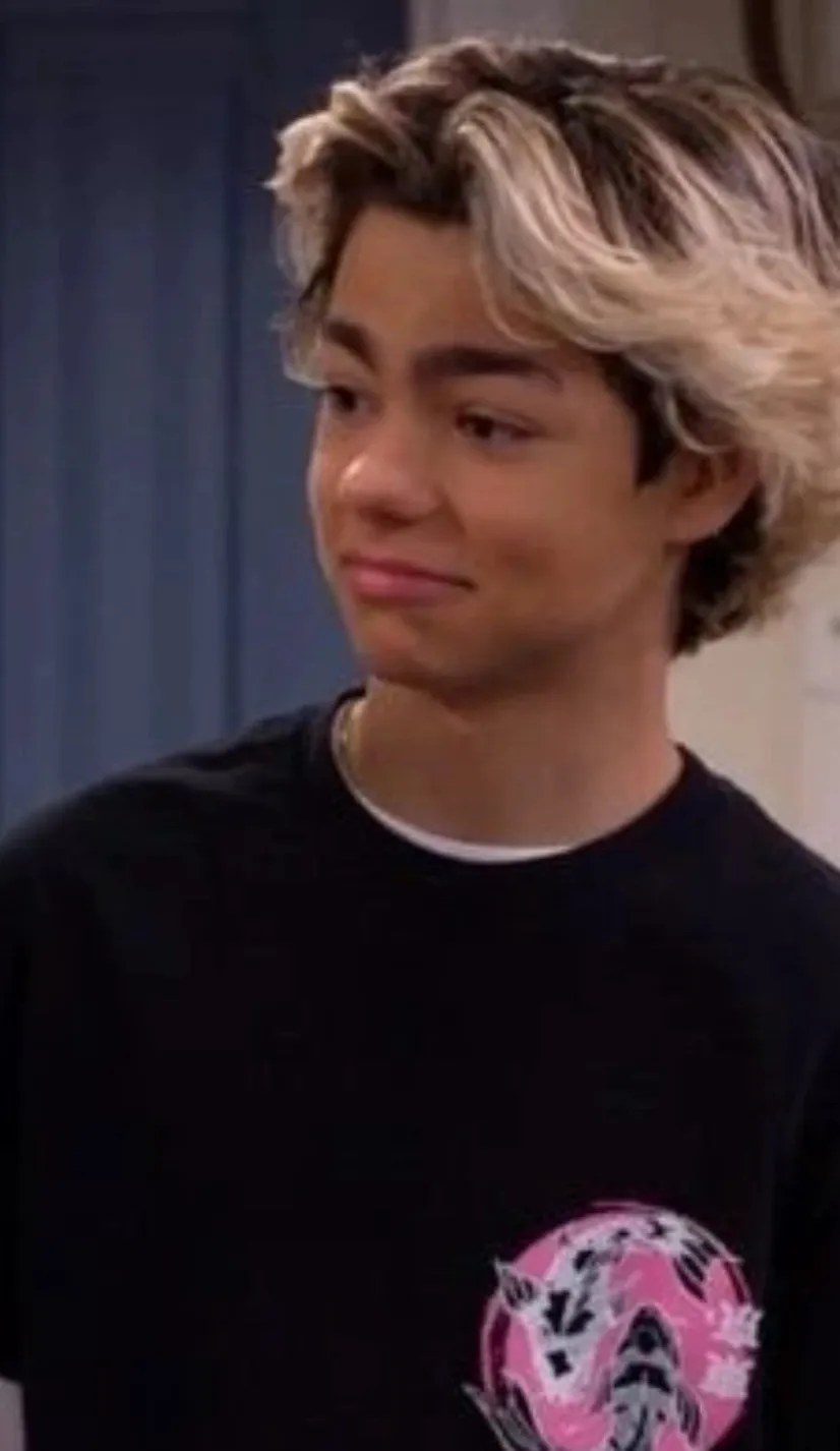 chat with ai character: Colby Madden