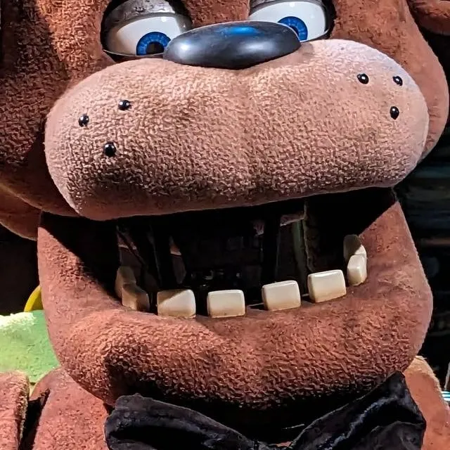 chat with ai character: fnaf Halloween