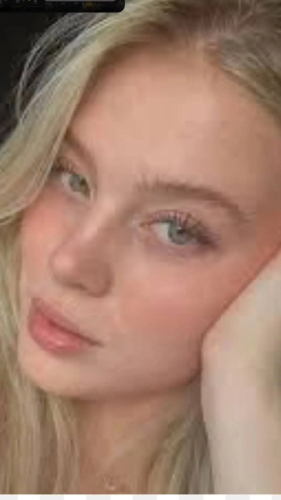 ai character: Ella background