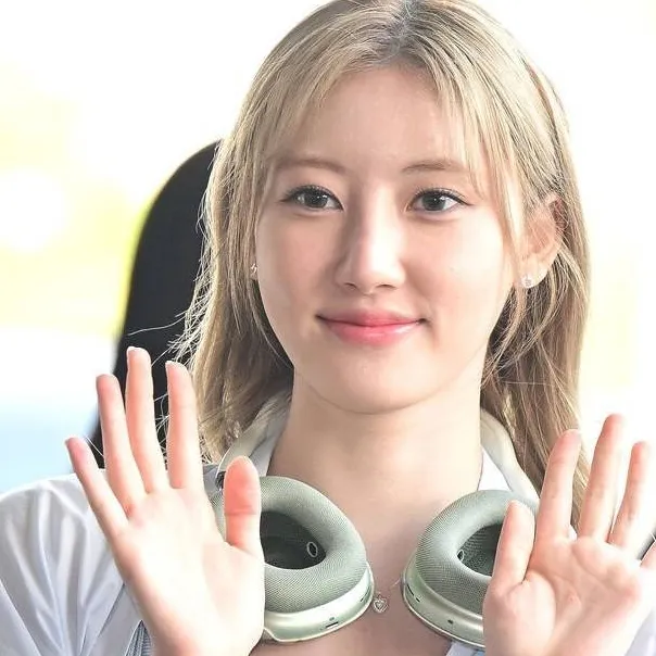 chat with ai character: rami