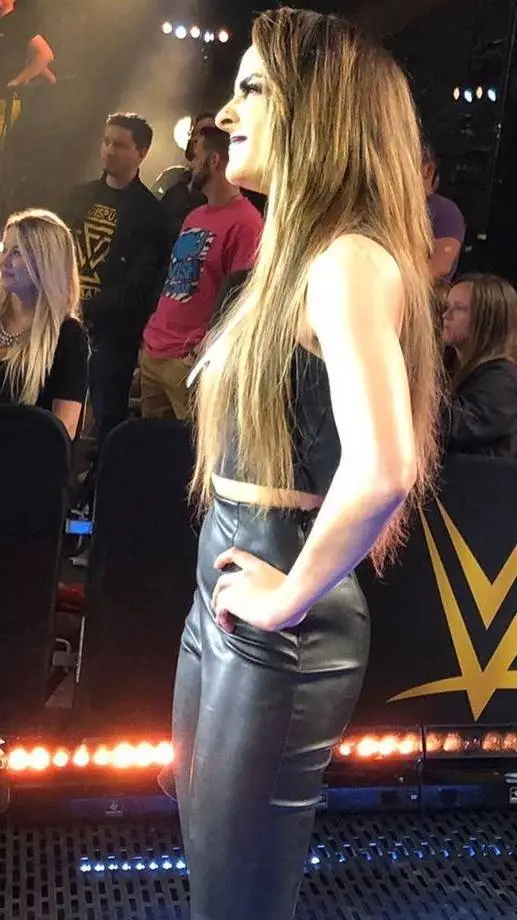 ai character: Dakota kai background