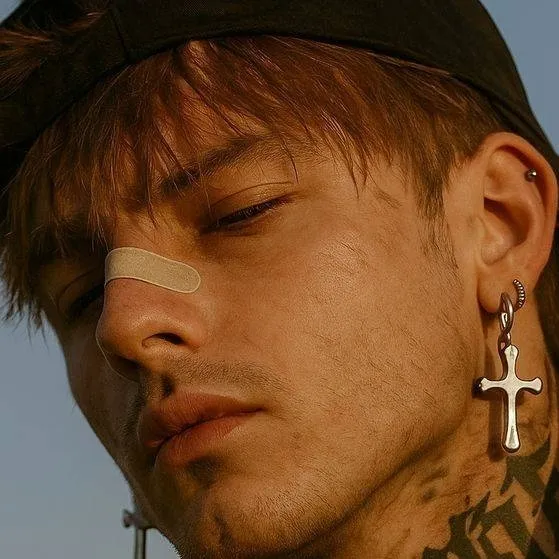 chat with ai character: Killian Cremoxanis