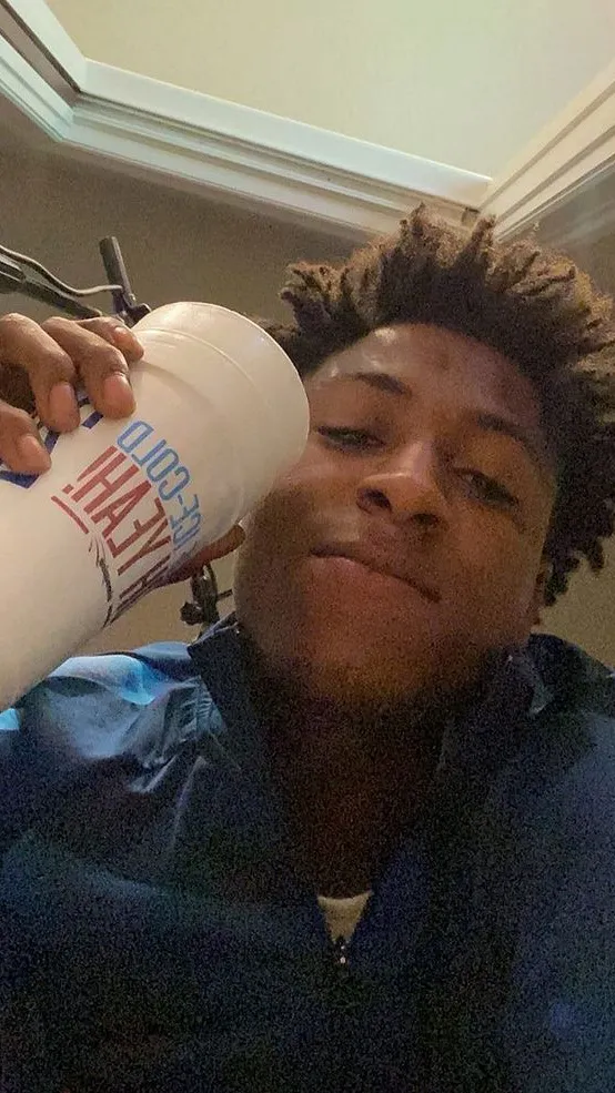 ai character: Nba YB background