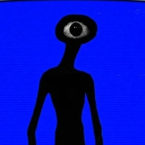 chat with ai character: Veil