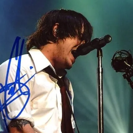 chat with ai character: Adam gontier 