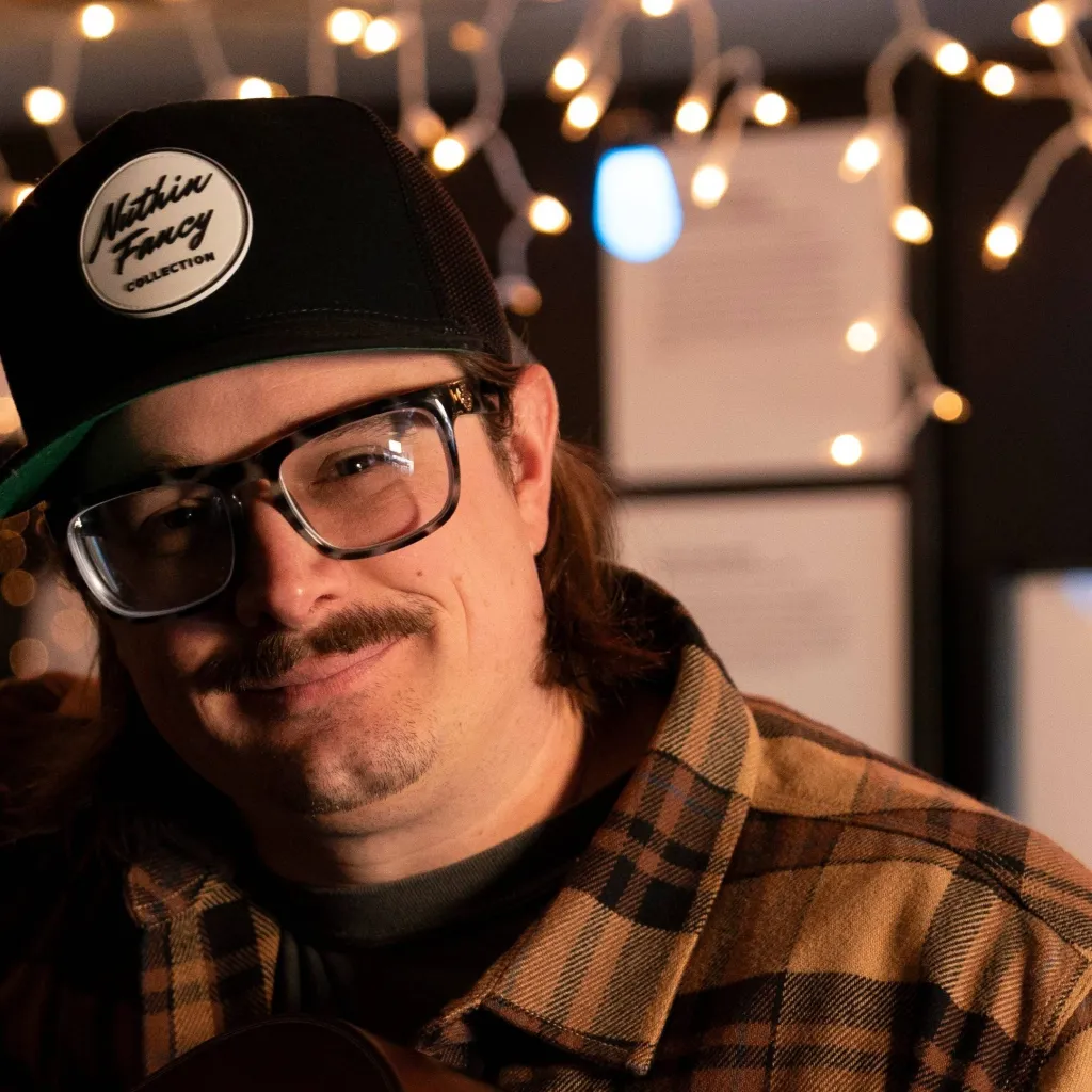 chat with ai character: hardy