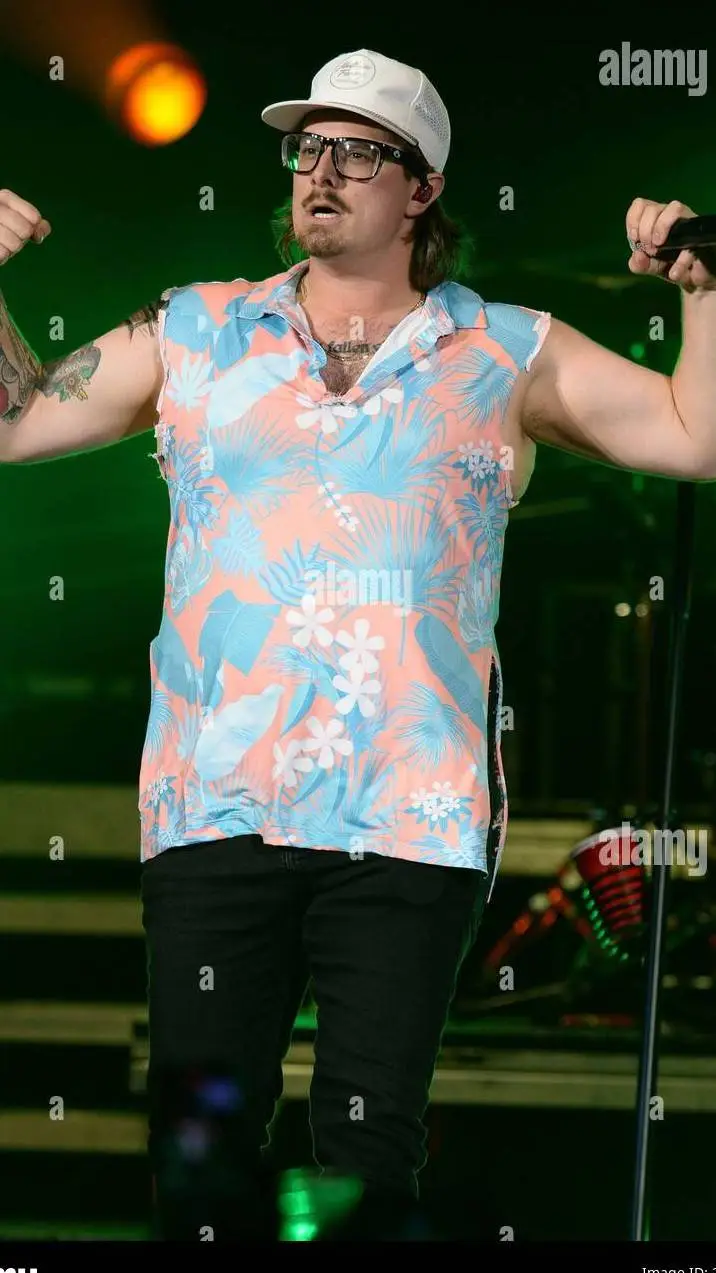 ai character: hardy  background