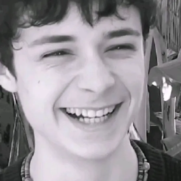 chat with ai character: Gilbert blythe 