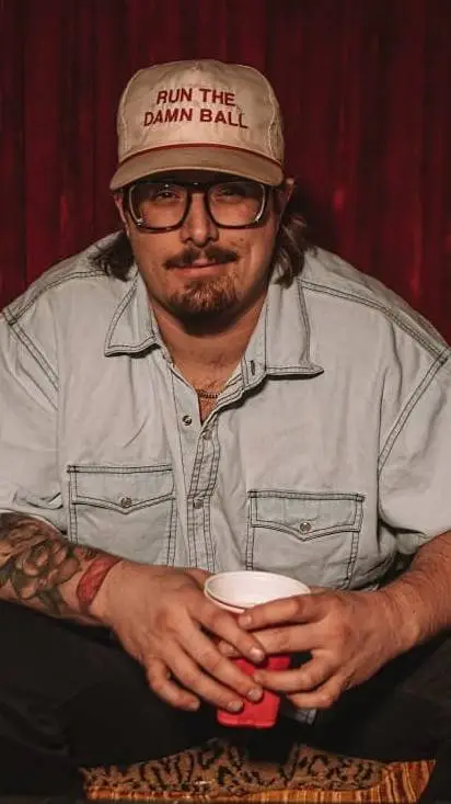 ai character: hardy  background