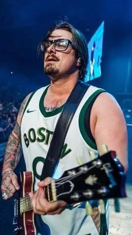 ai character: hardy  background