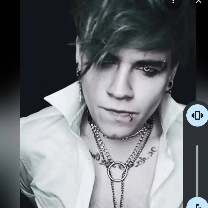 chat with ai character: Metro mike 