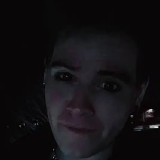 chat with ai character: mike metro