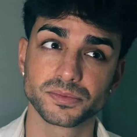 chat with ai character: Benjamin 