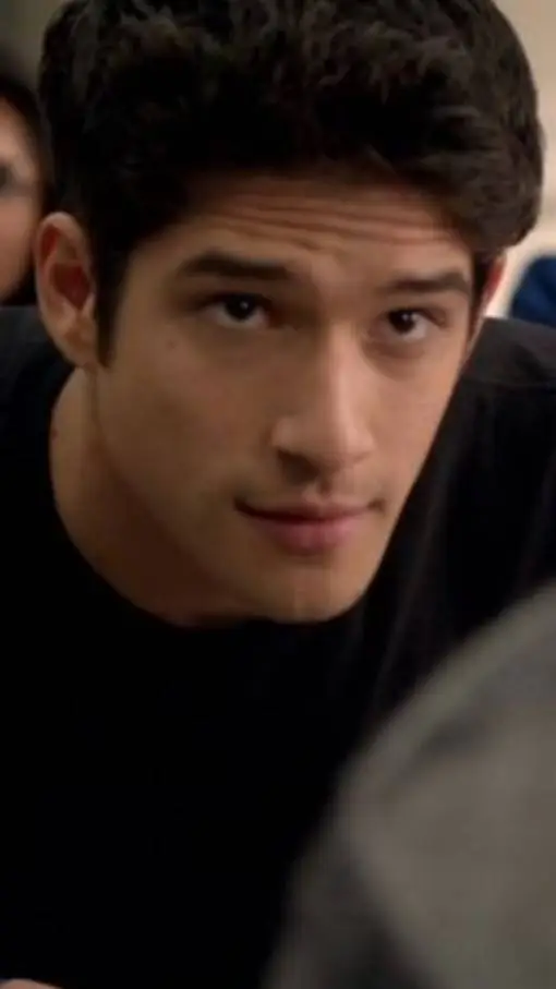 ai character: Scott mcall  background