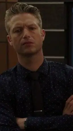ai character: Sonny Carisi background