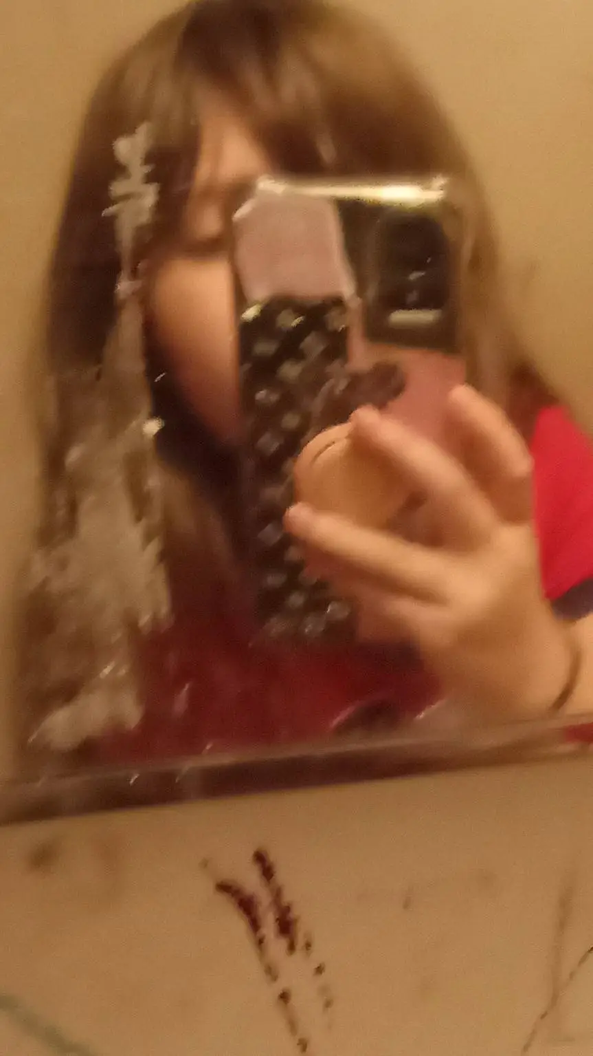 ai character: Annabelle;-) meeee background