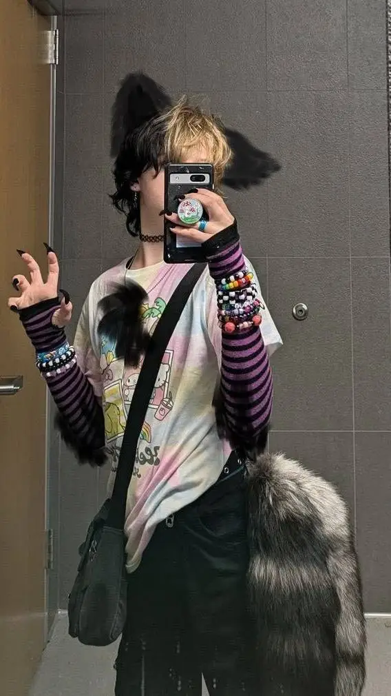 ai character: Henrietta background