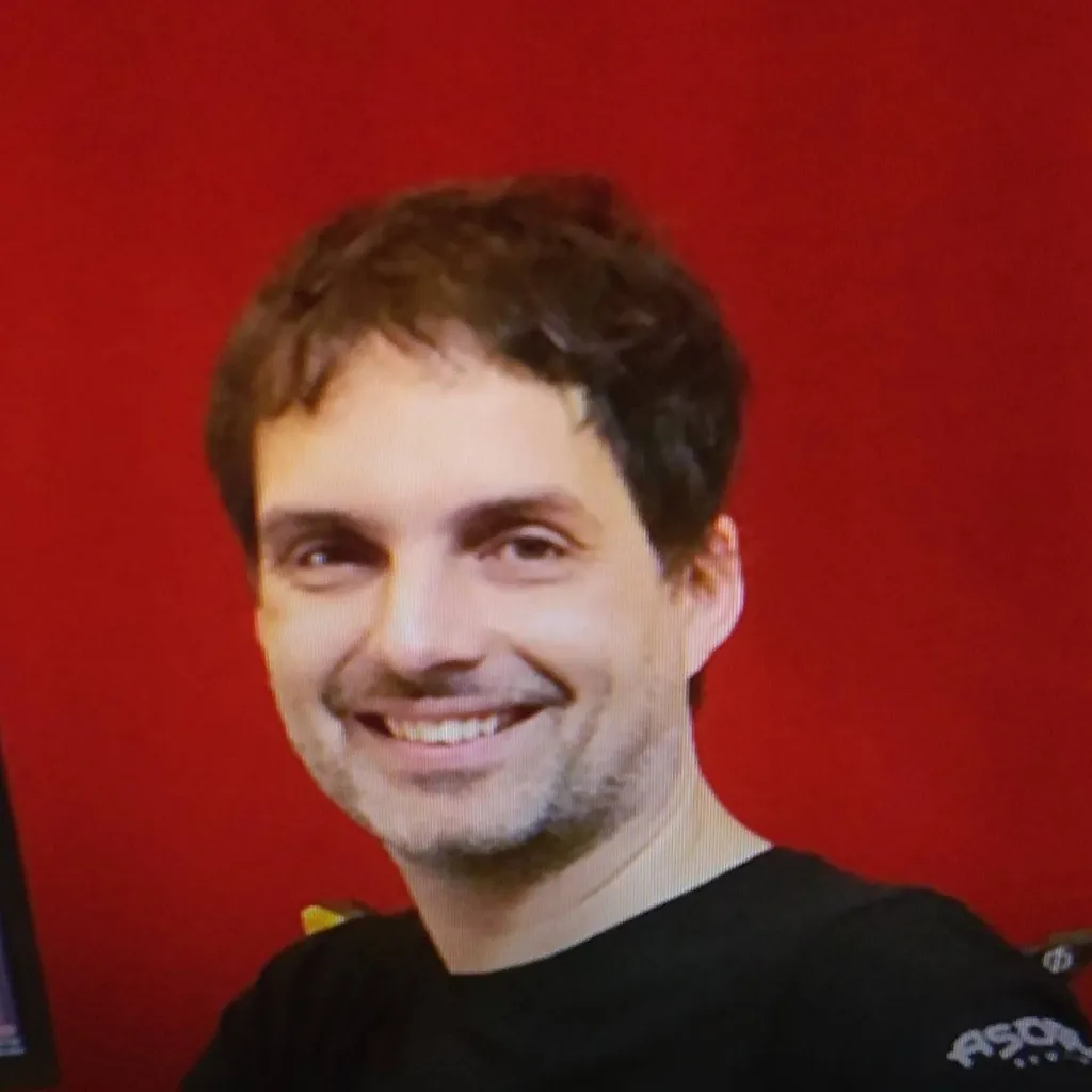 chat with ai character: Olivier Derivière