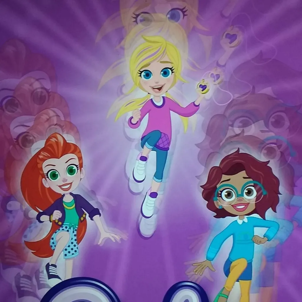 chat with ai character: Polly Pocket